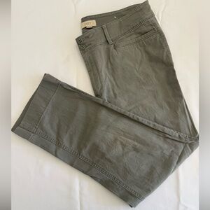 LOFT Women’s Olive Khaki Straight-Leg Pants